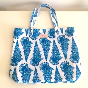 Lilly Pulitzer beach tote with matching pouch